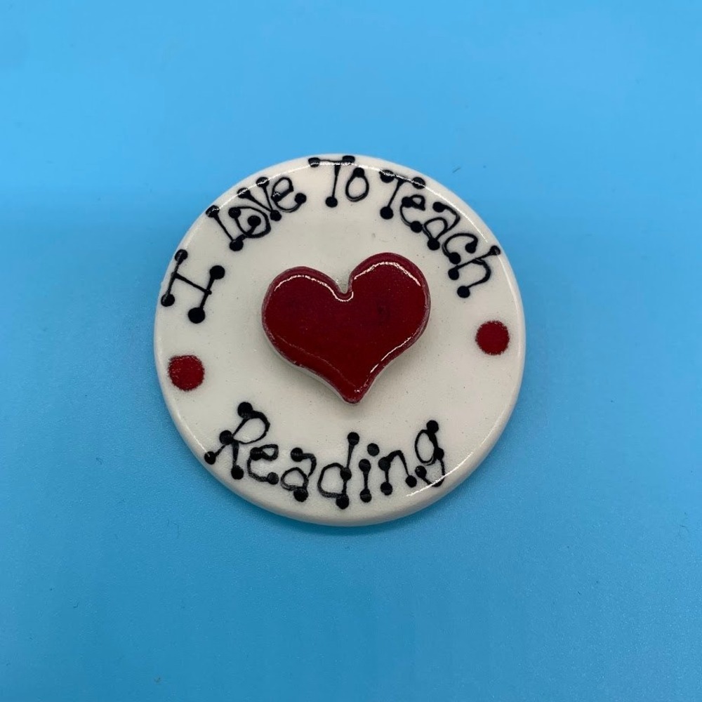I Love To Teach Reading Ceramic Pin Red Heart Teacher Brooch
